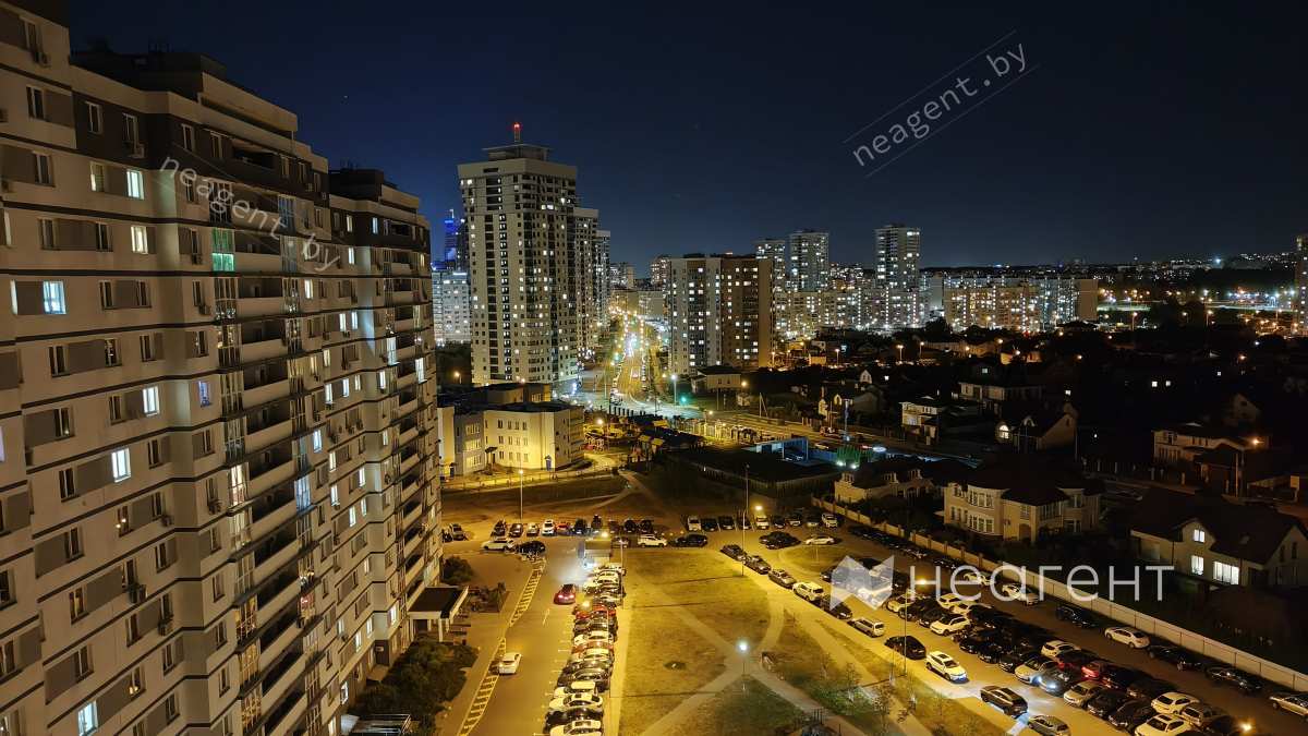 ул. Ратомская, дом 7, вид из окон ночью