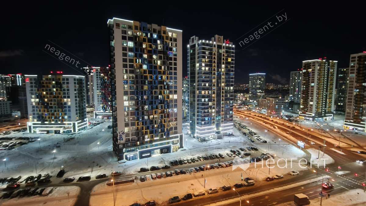 ул. Теслы, дом 16, вид из дома 