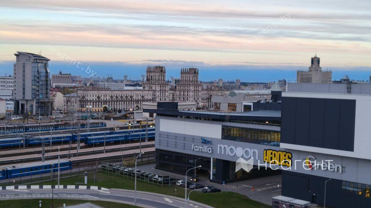 Дом на улице Льва Толстого 4 в Минске, вид из окон