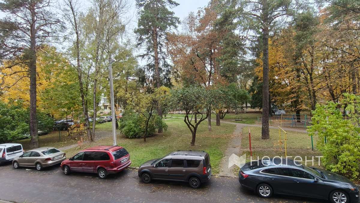 улица Уручская, дом 1, вид из окна