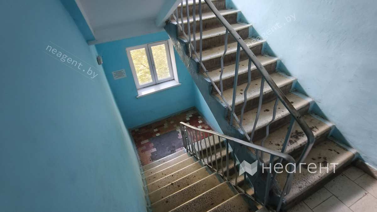 ул. Уручская, дом 13, лестницы