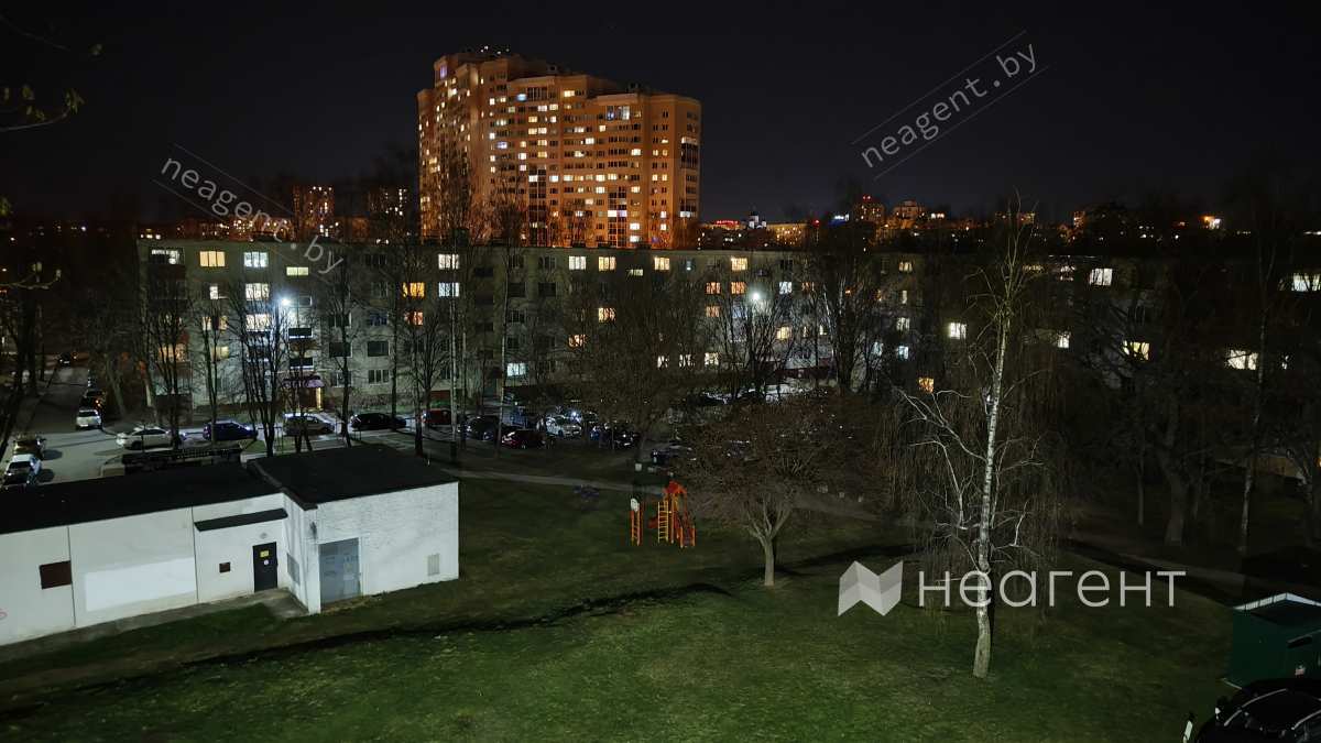 ул. Янки Мавра, дом 46, вид из окна