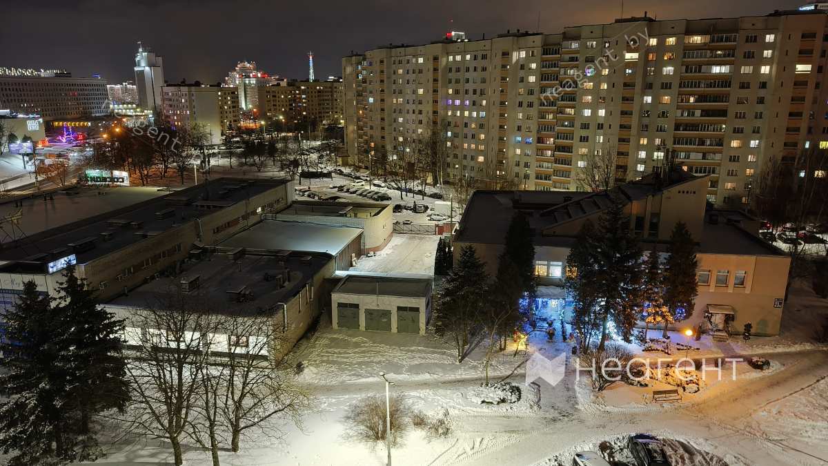 ул. Заславская, дом 25, вид из окна