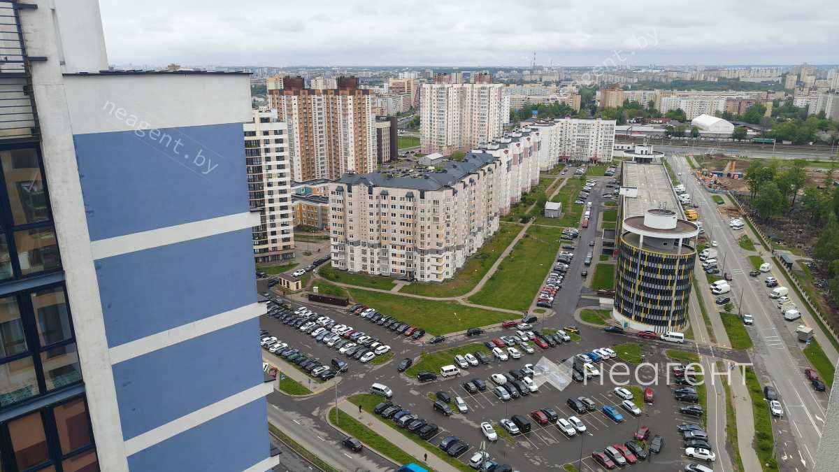 Братская 10, вид из окна
